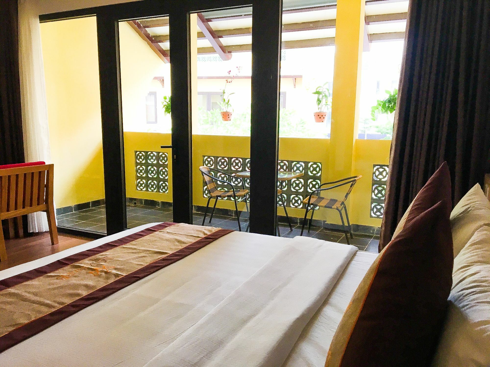 Hotel Maxshare & Serviced Ha Long