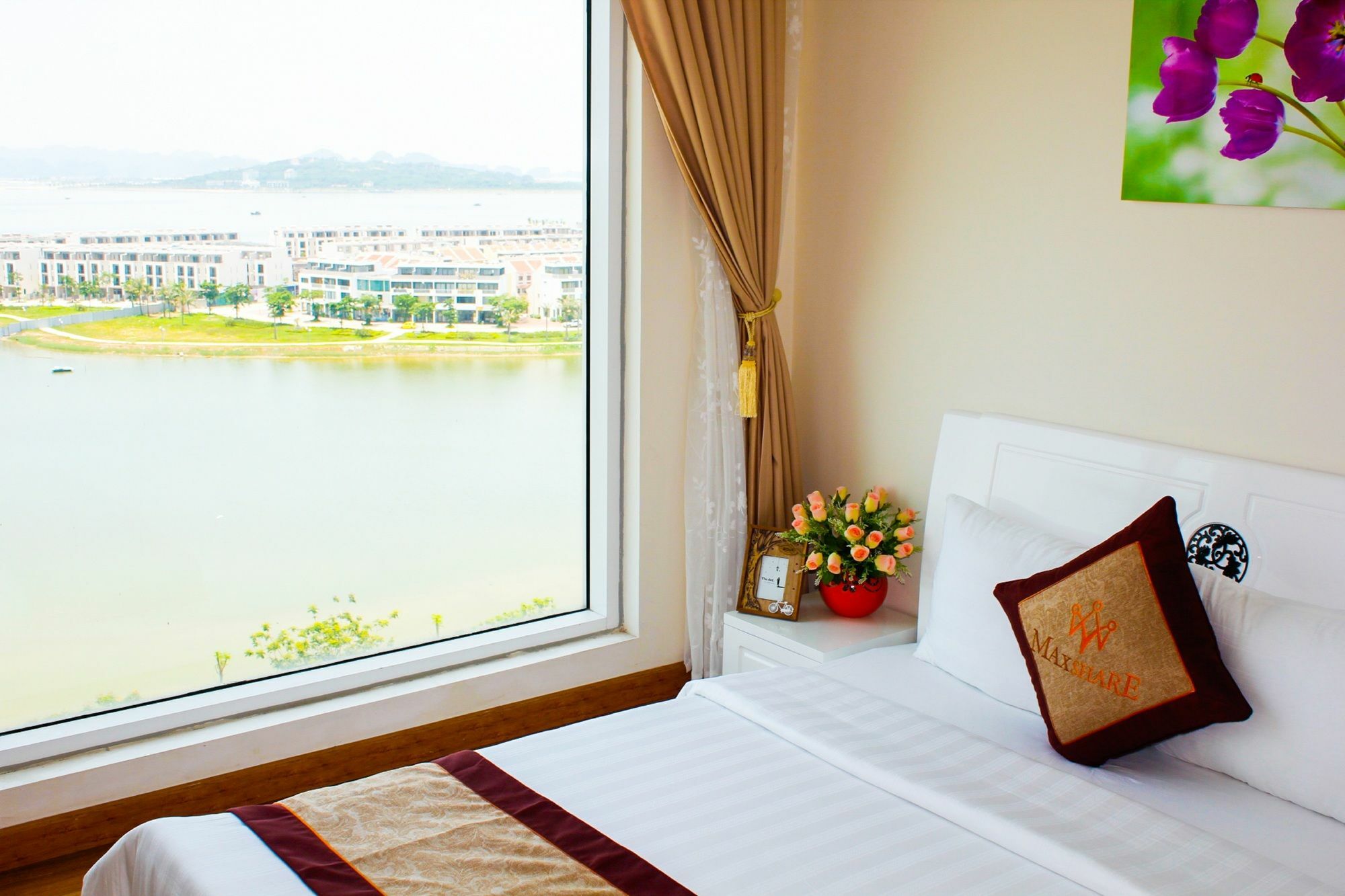 Hotel Maxshare & Serviced 3*