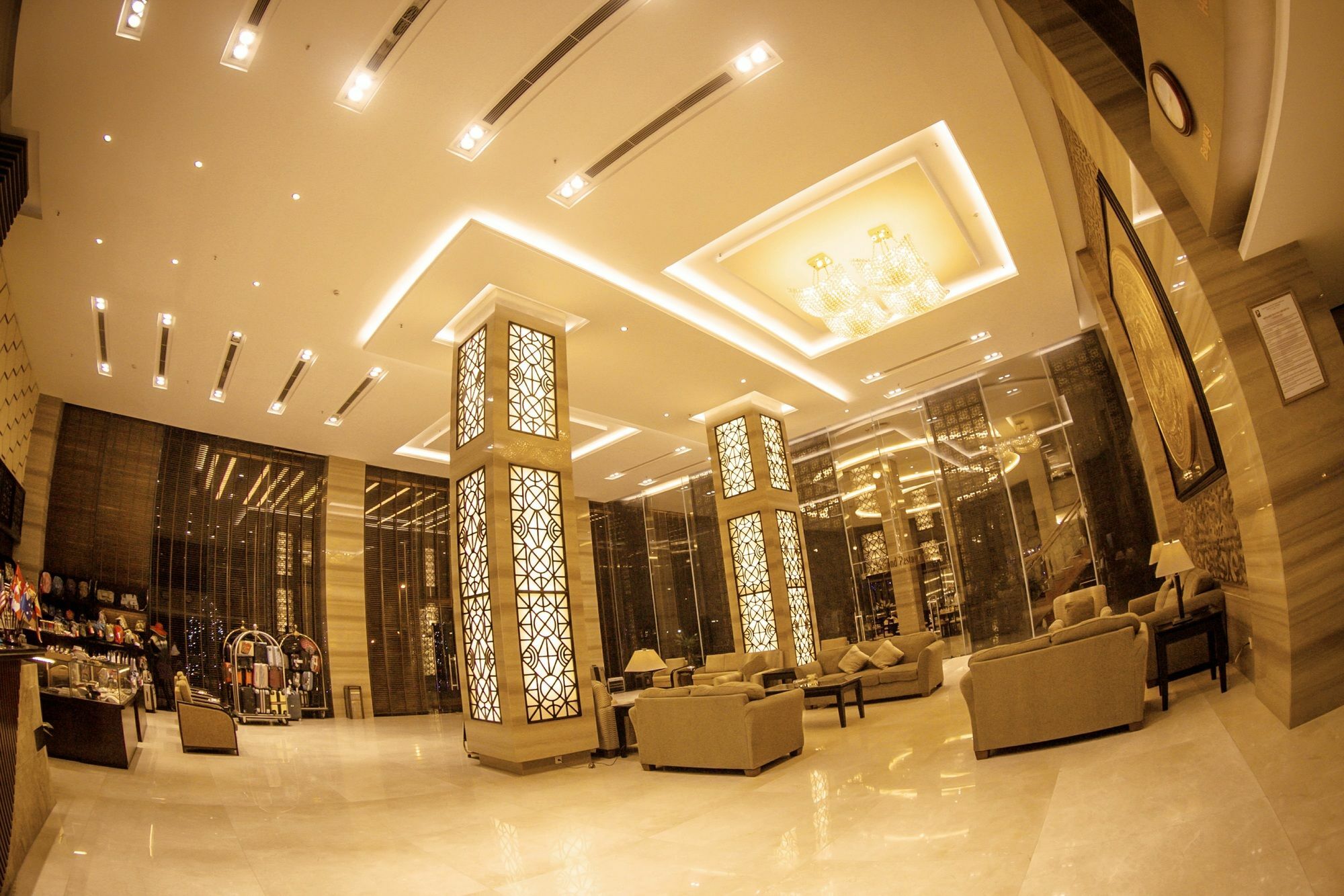 Hotel Halong Palace