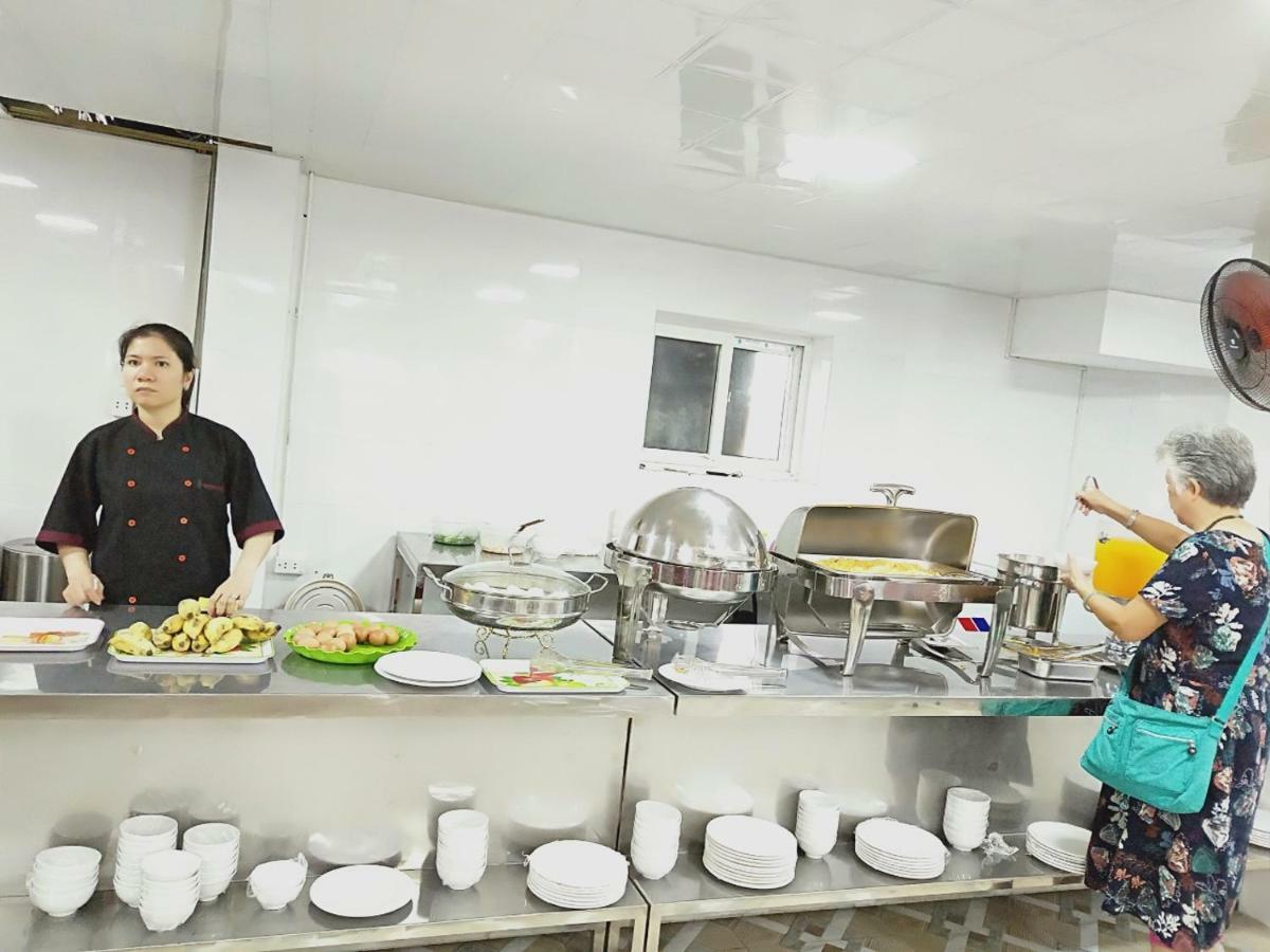 Lotus Hotel 3*