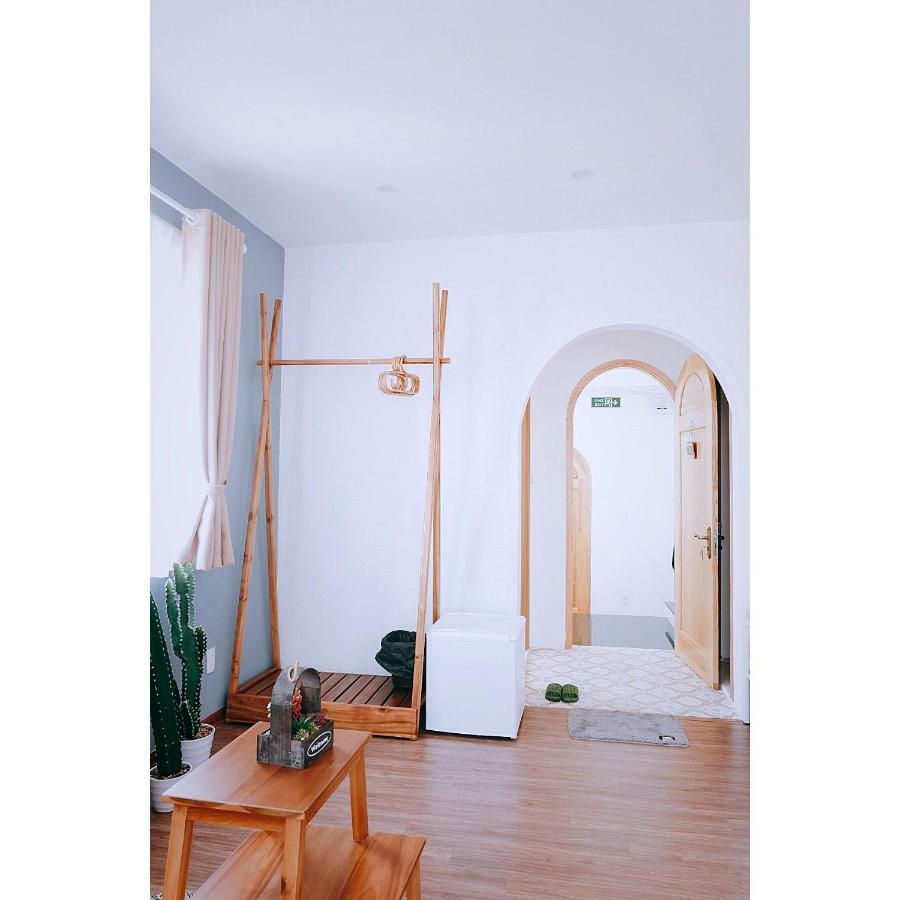 Nang House Homestay *