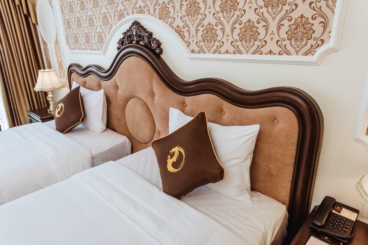Hotel Dragon Legend