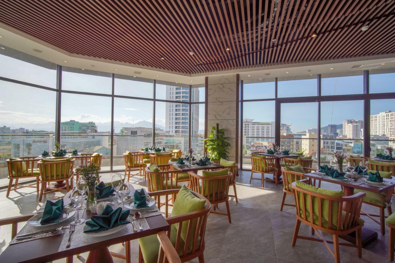 Hotel G8 Luxury And 4*