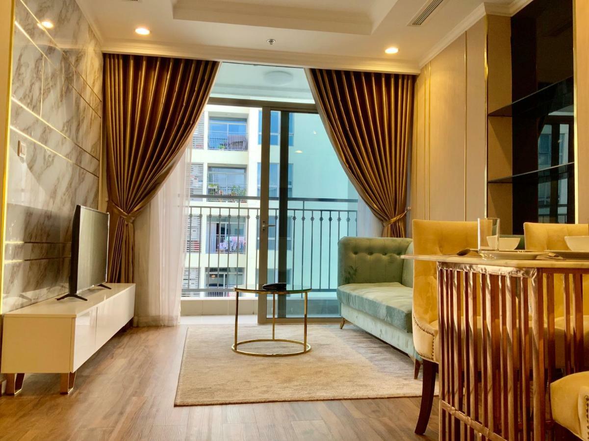 Căn hộ Luxhomes Saigon - Vinhomes Park *