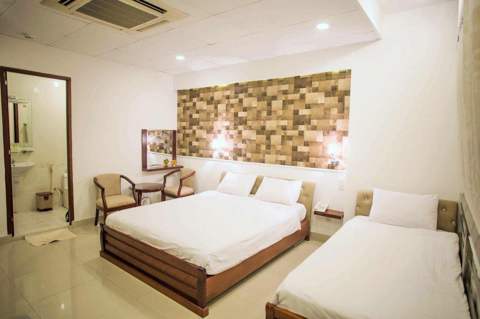 M&h Hotel