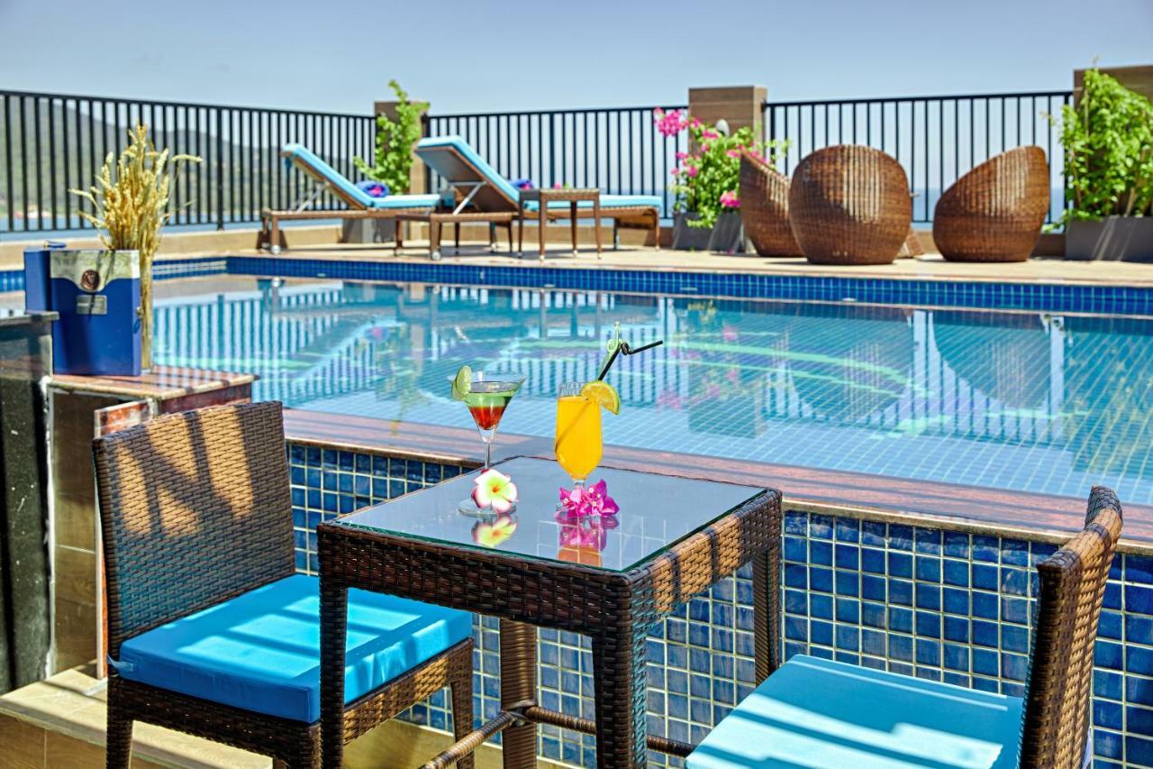 Seashore & Hotel