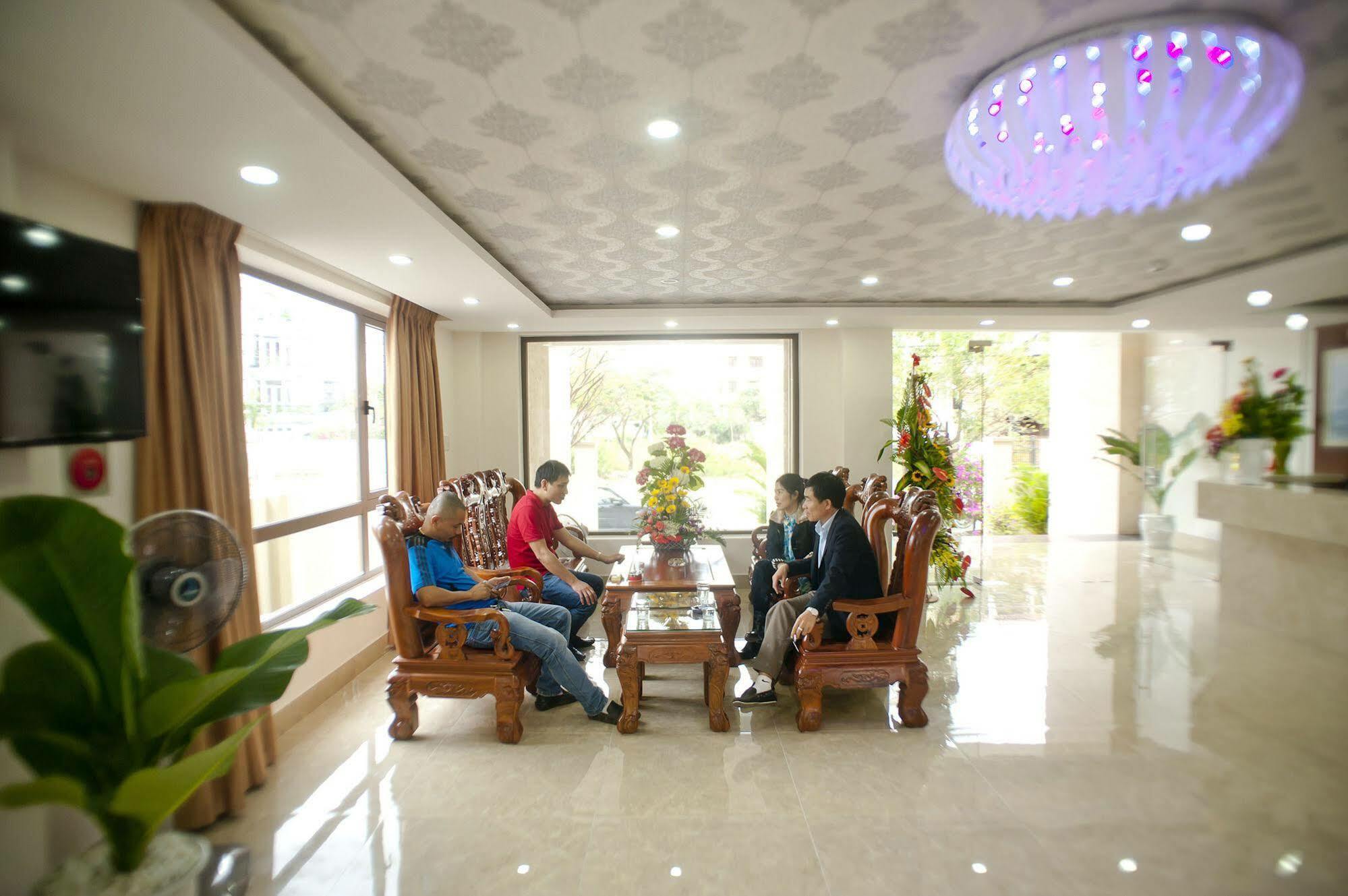 Oyo 236 Hoa Mai Boutique Hotel 2*