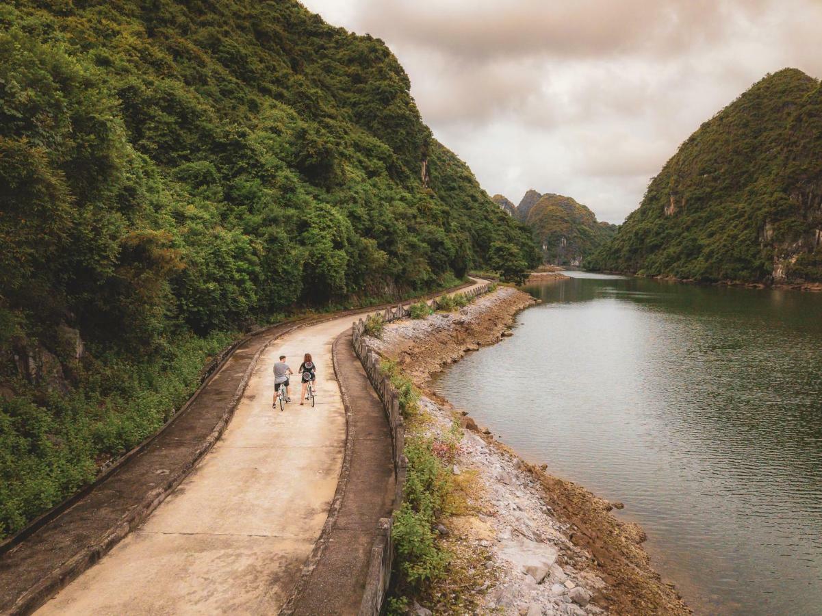 Heritage Line Ylang Cruise - Halong Bay & Lan Ha Bay