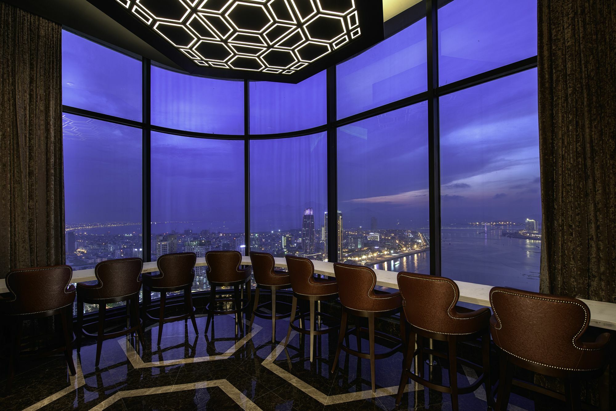 Melia Vinpearl Riverfront