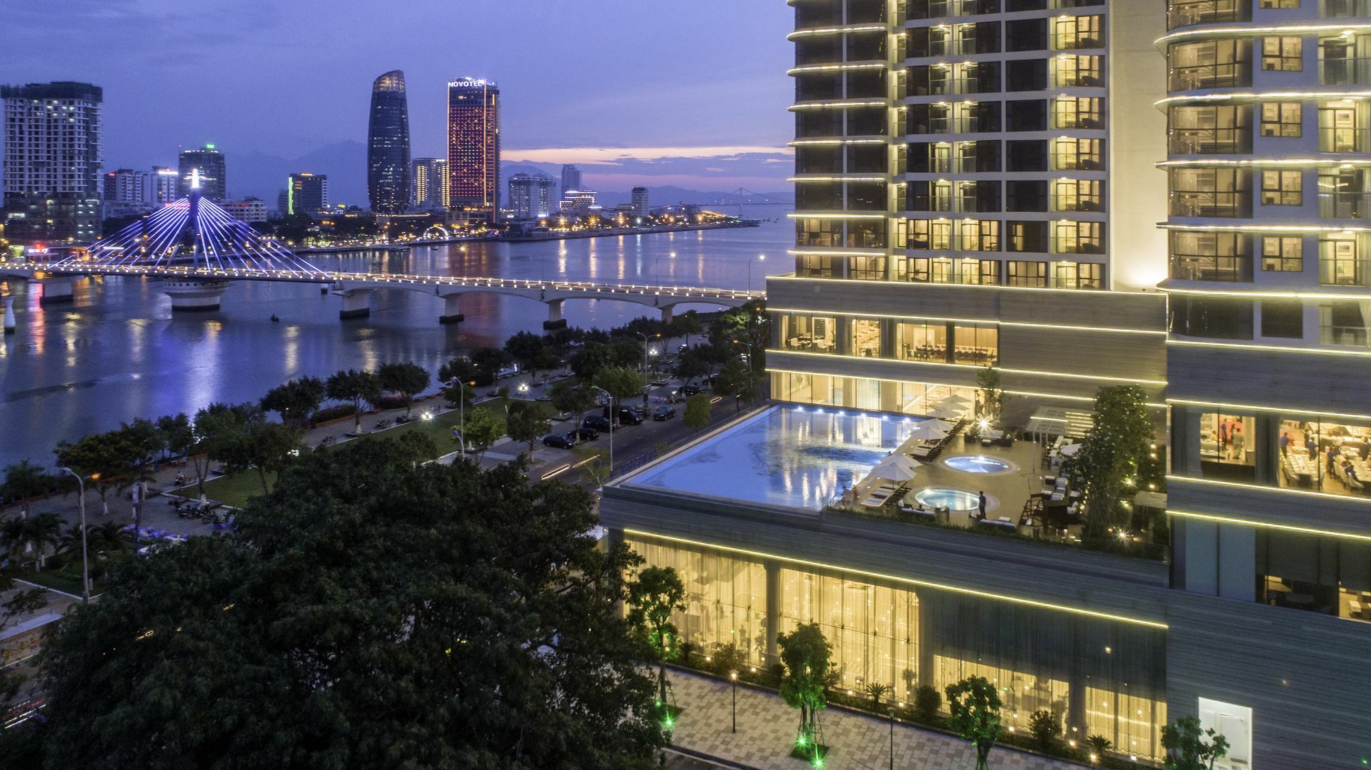 Khách sạn Melia Vinpearl Riverfront Đà Nẵng