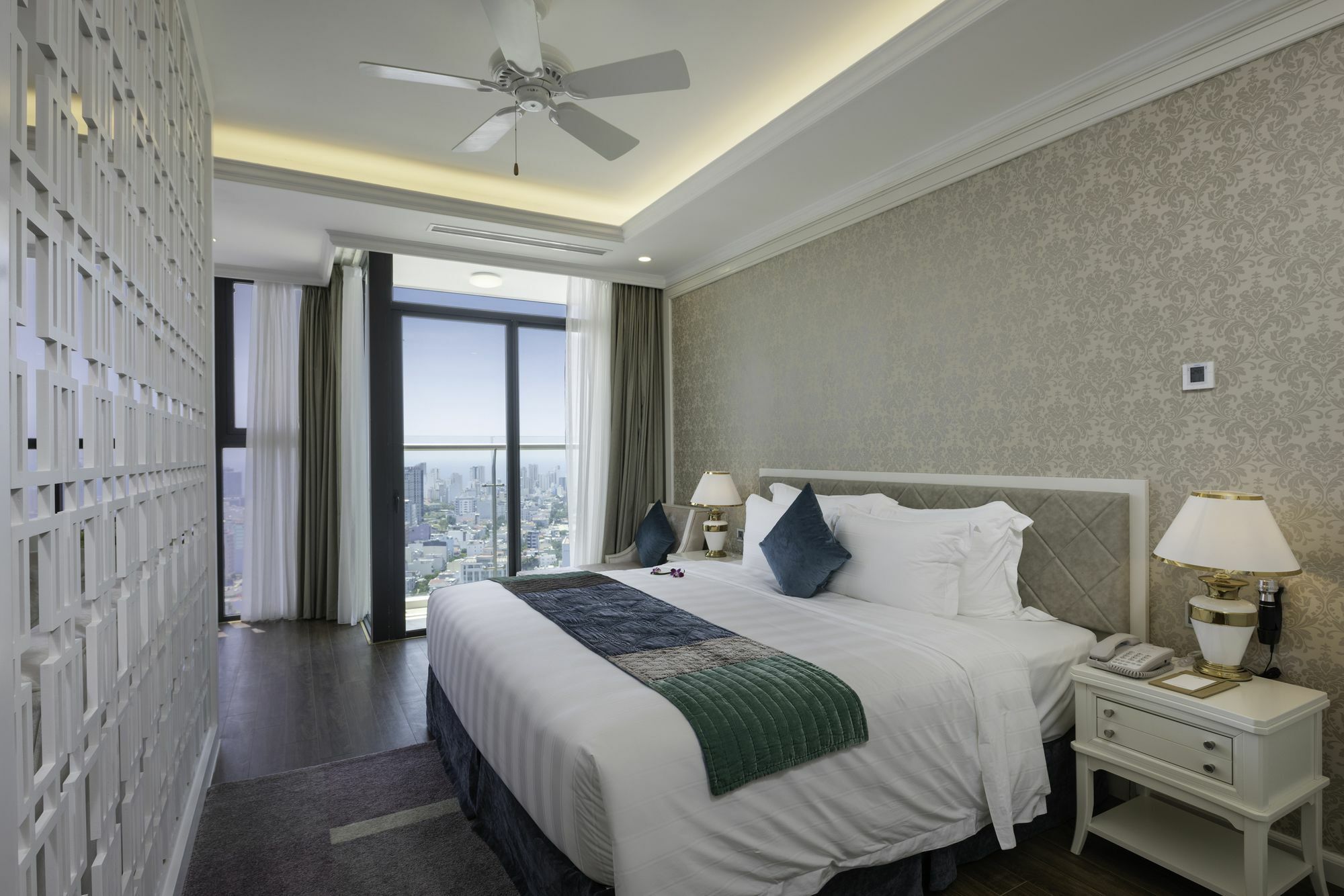 Melia Vinpearl Riverfront