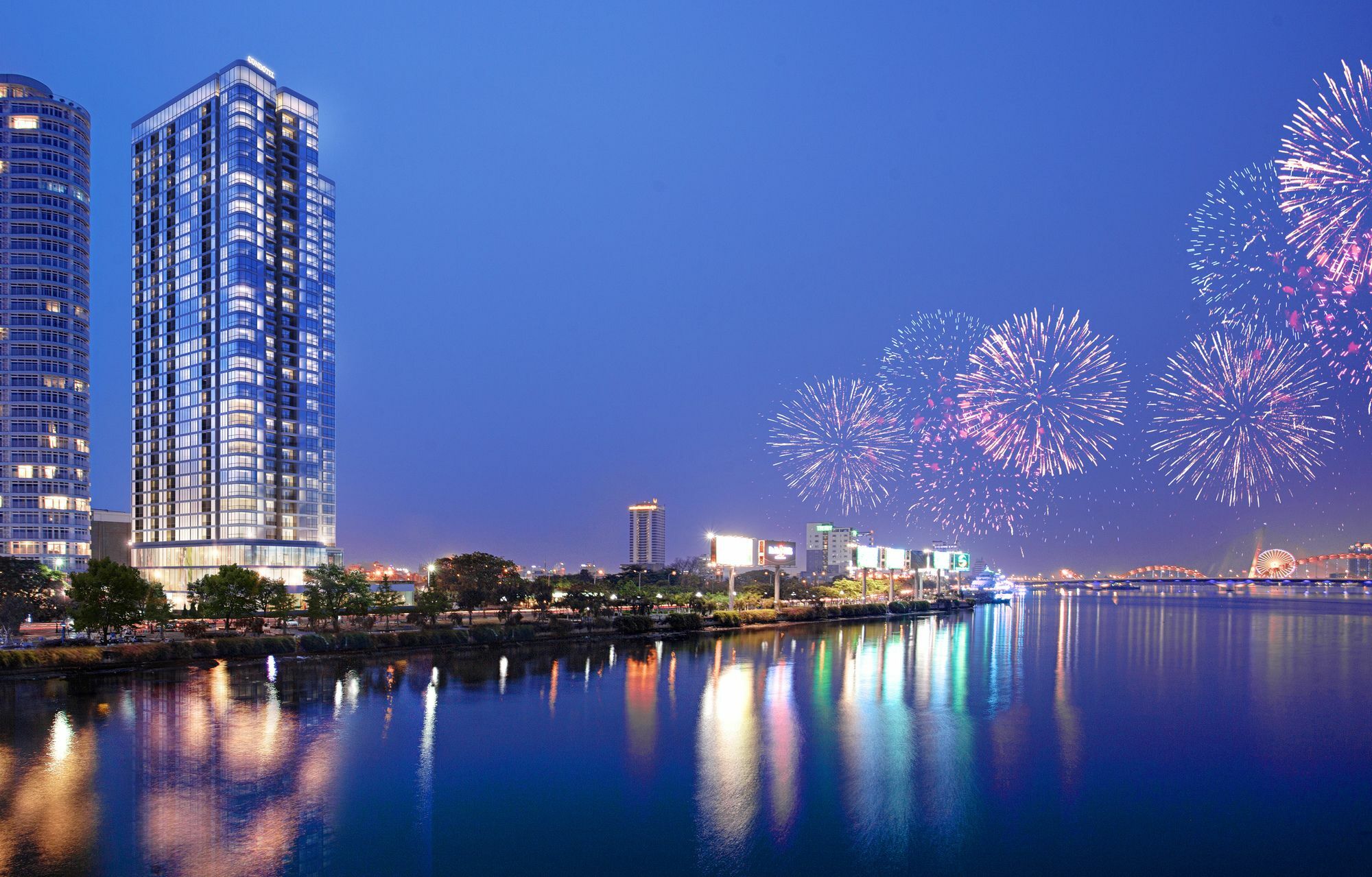 Khách sạn Melia Vinpearl Riverfront