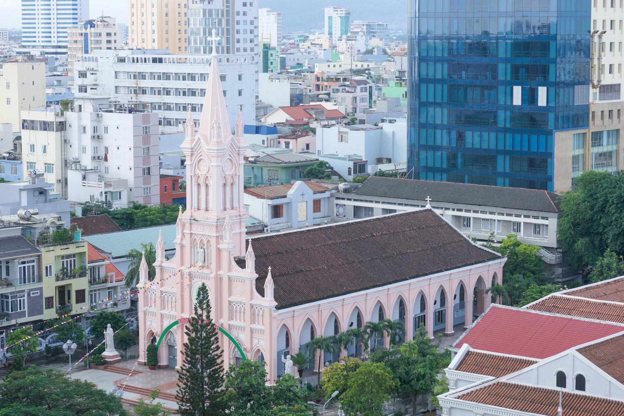 Centre Khách sạn 3*