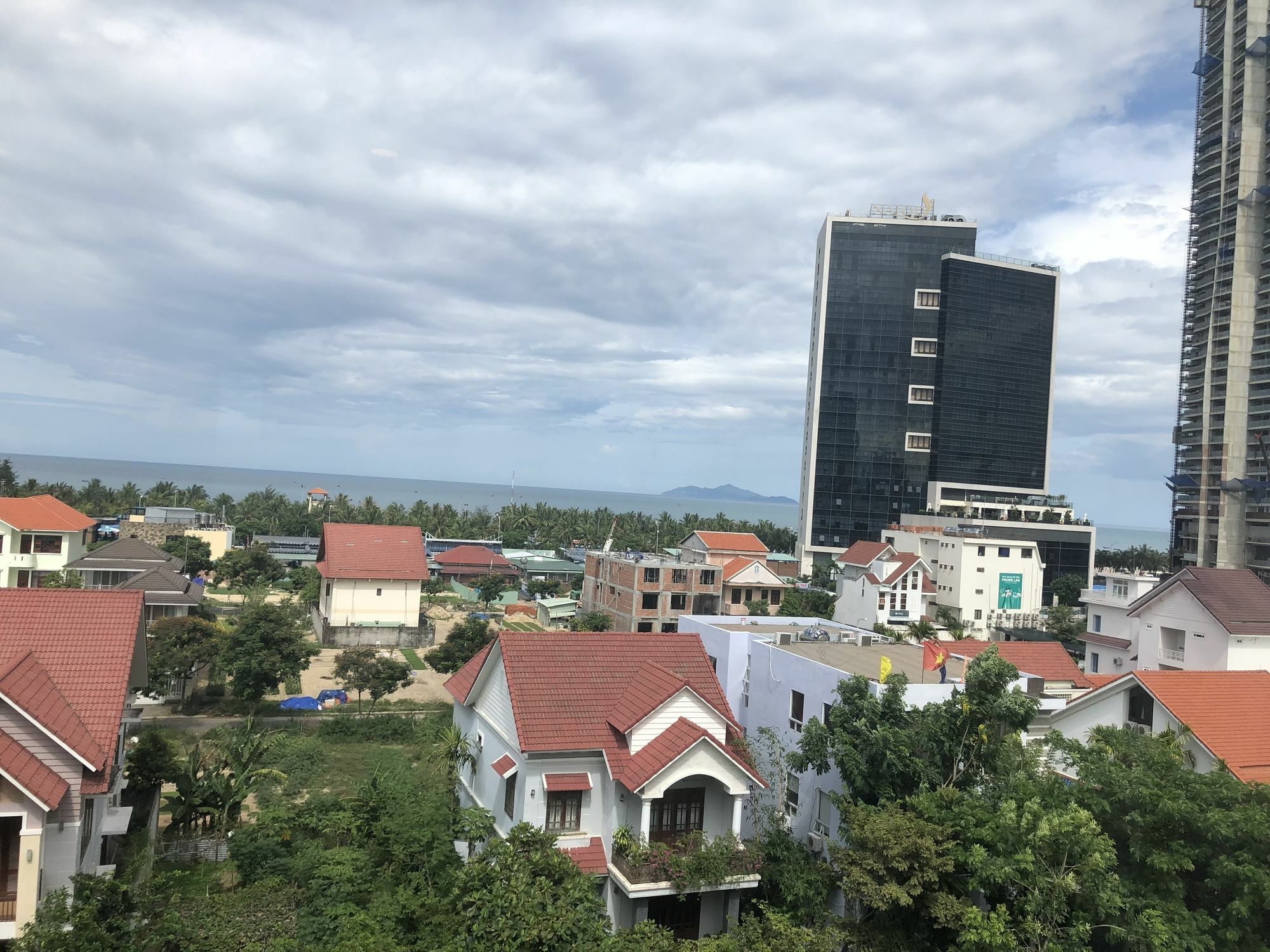 Khách sạn Eros 2*