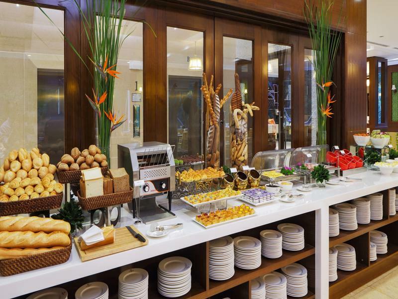 Central Hotel 4*