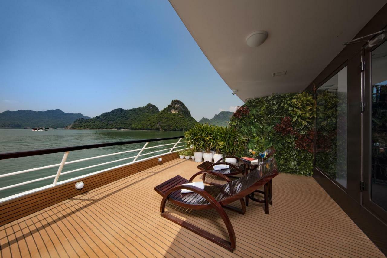 Scarlet Pearl Cruises - Wonder On Lan Ha Bay 5* Ha Long