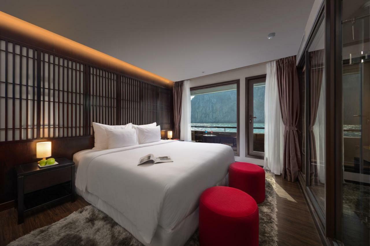  Scarlet Pearl Cruises - Wonder On Lan Ha Bay