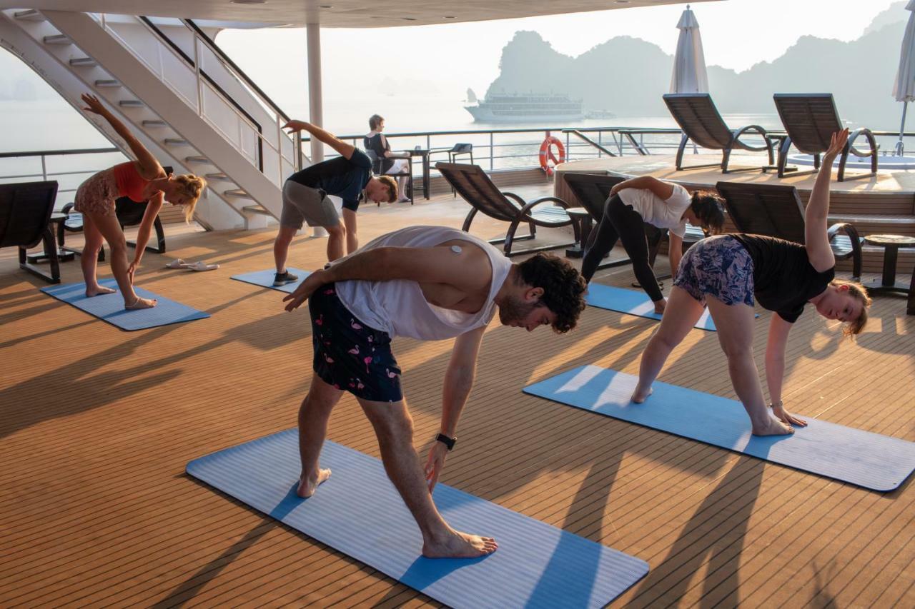  Scarlet Pearl Cruises - Wonder On Lan Ha Bay