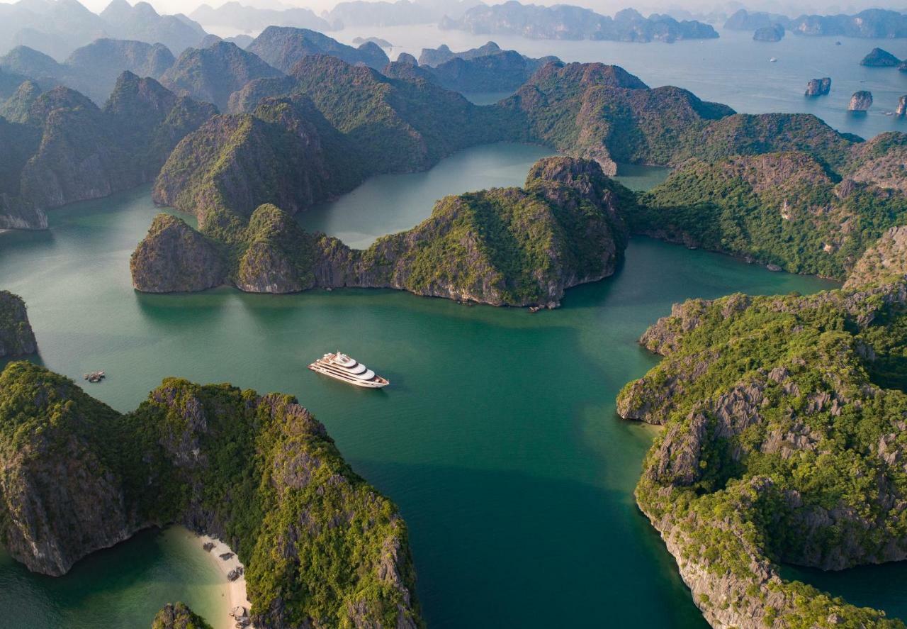 Scarlet Pearl Cruises - Wonder On Lan Ha Bay 5* Ha Long