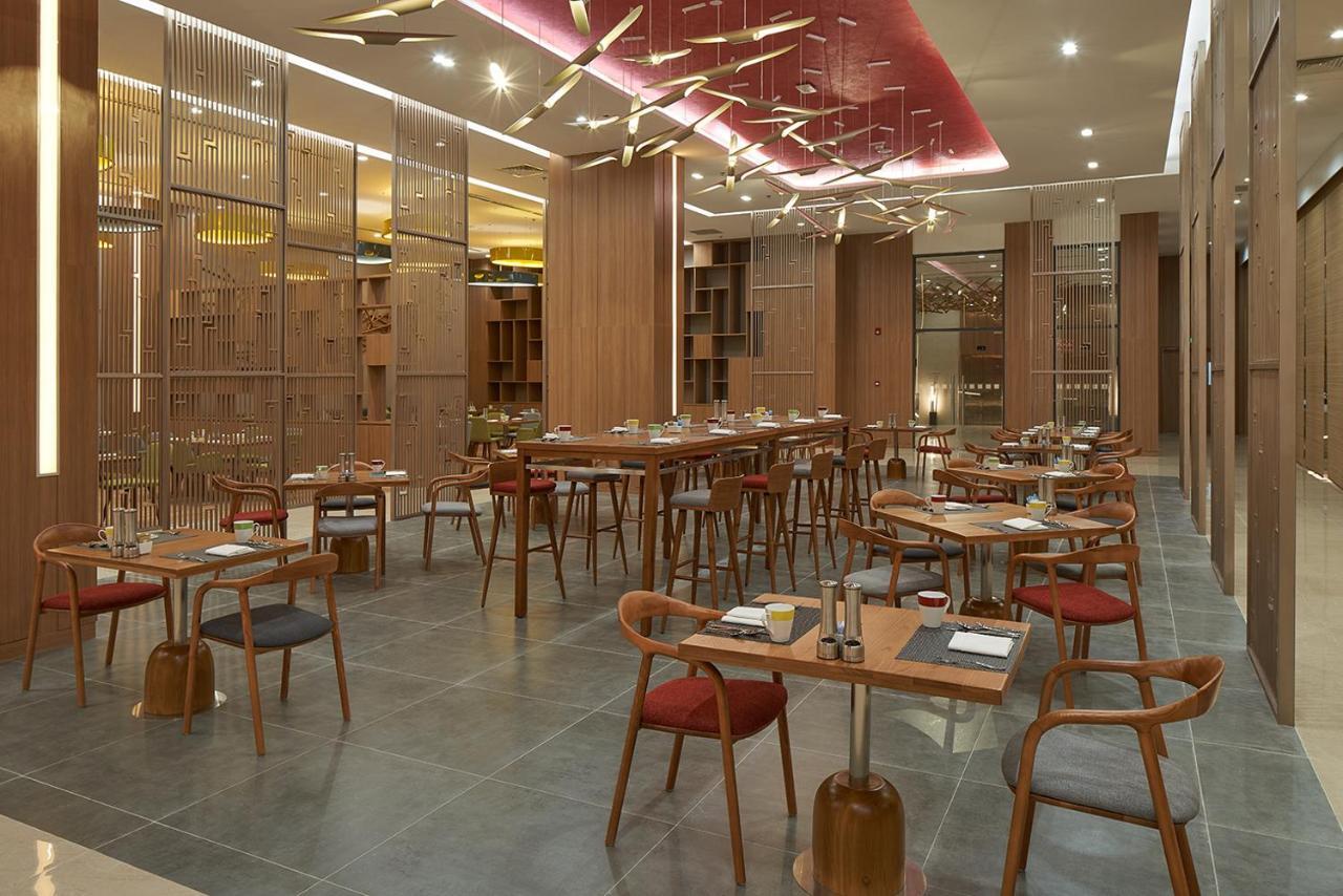 & Saigon Airport By Ihg