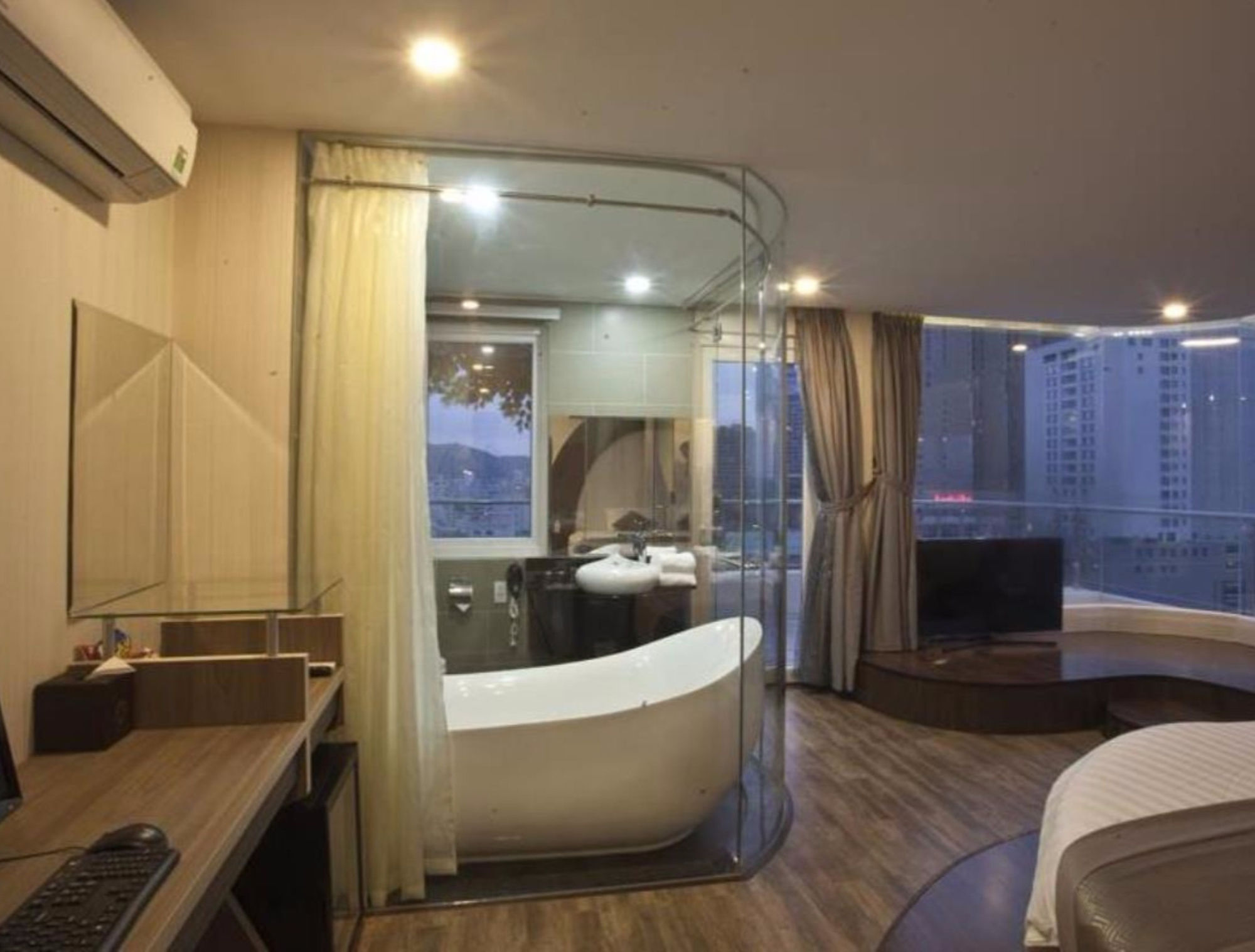 New Sun Hotel