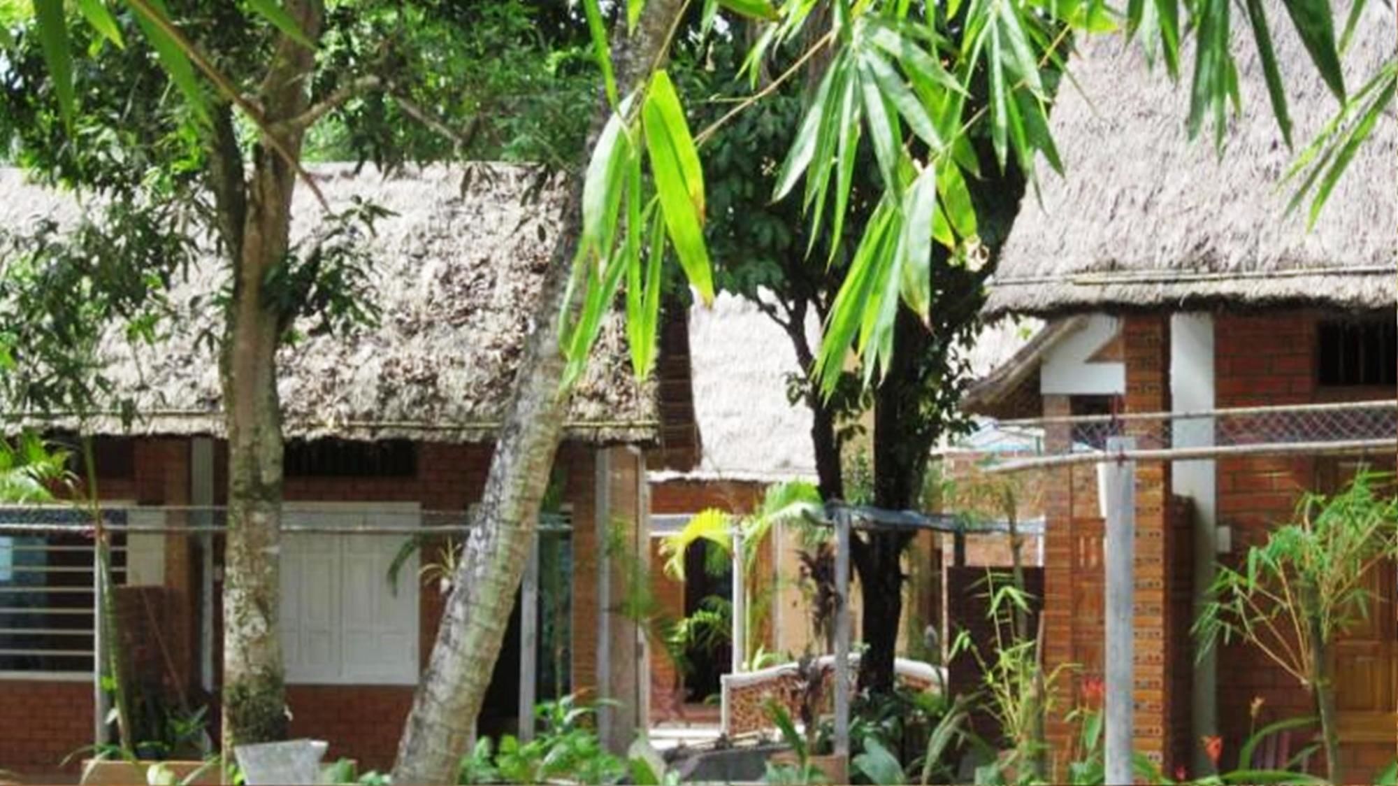Song Xanh Hotel
