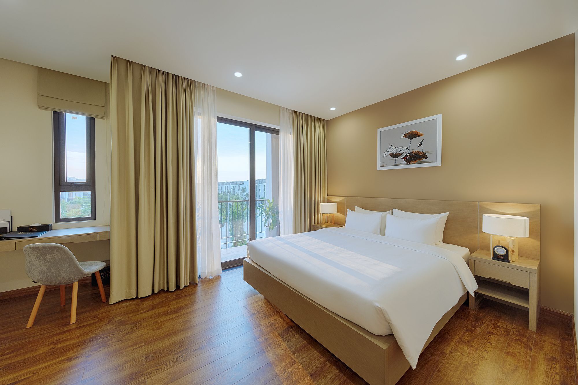 Resort Royal Lotus & 4*