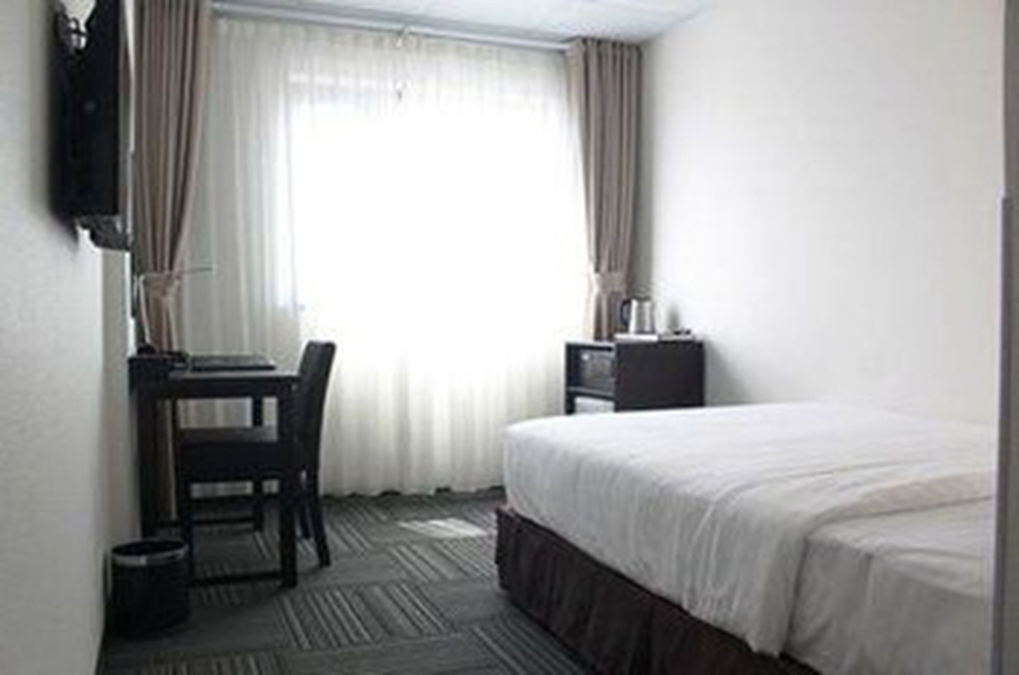 Sakura 2 Hotel 2*