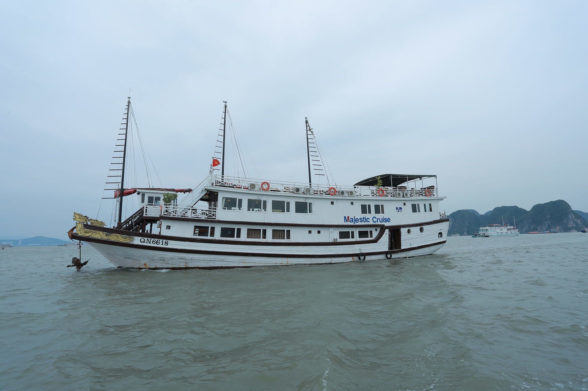 Halong Majestic Legend Cruise 4*