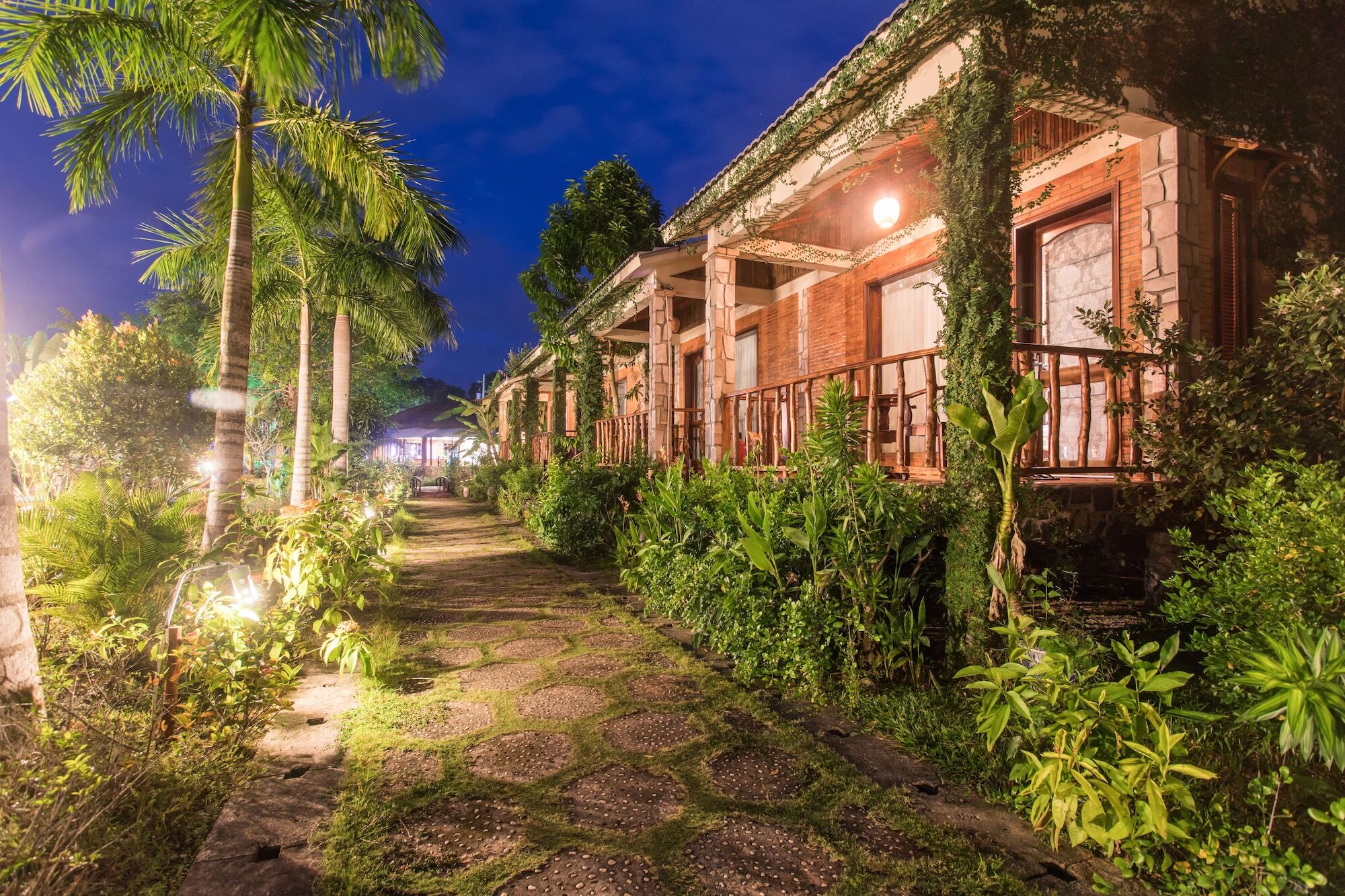 Village Hotel 3*