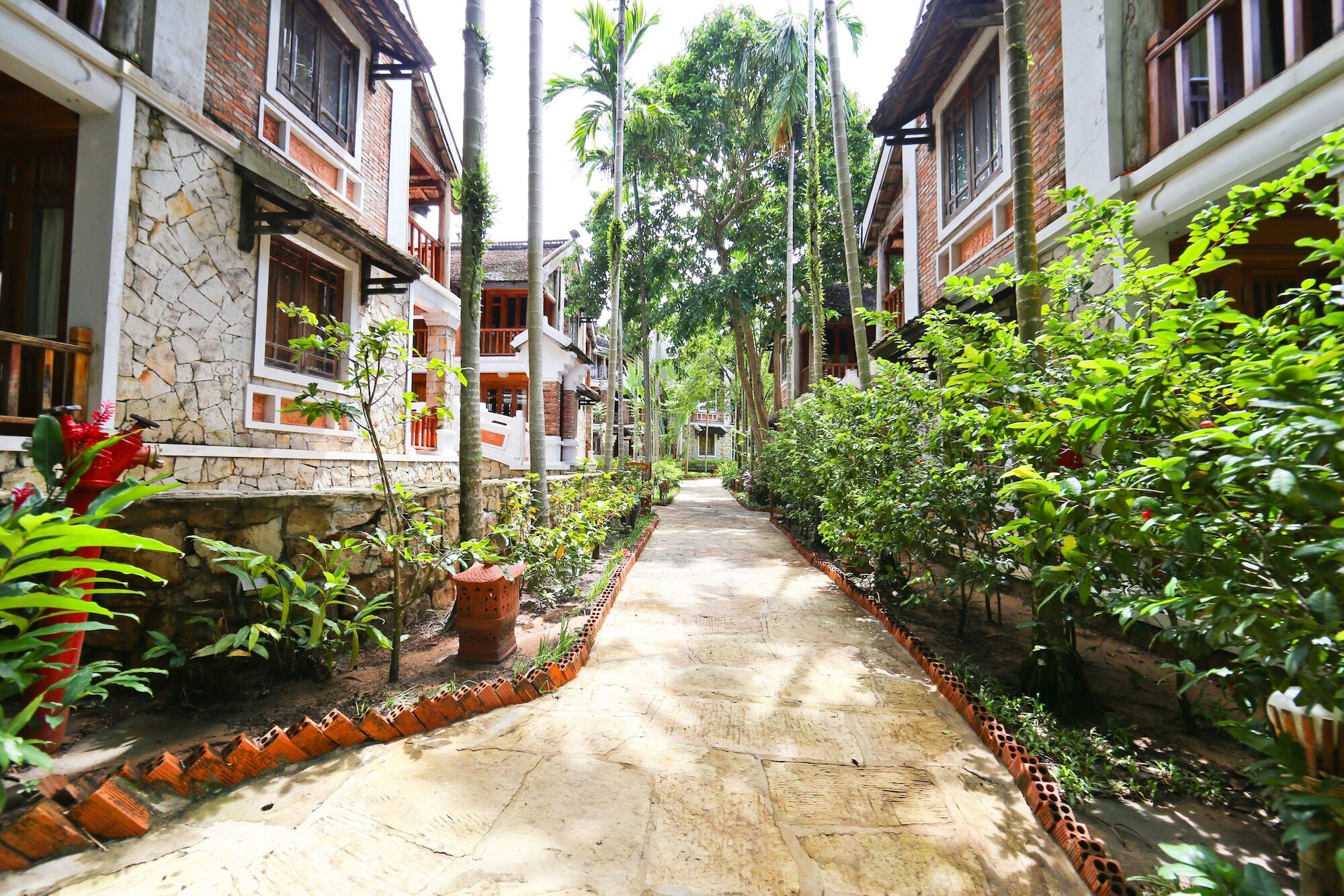 Ancient Village Hotel 3*