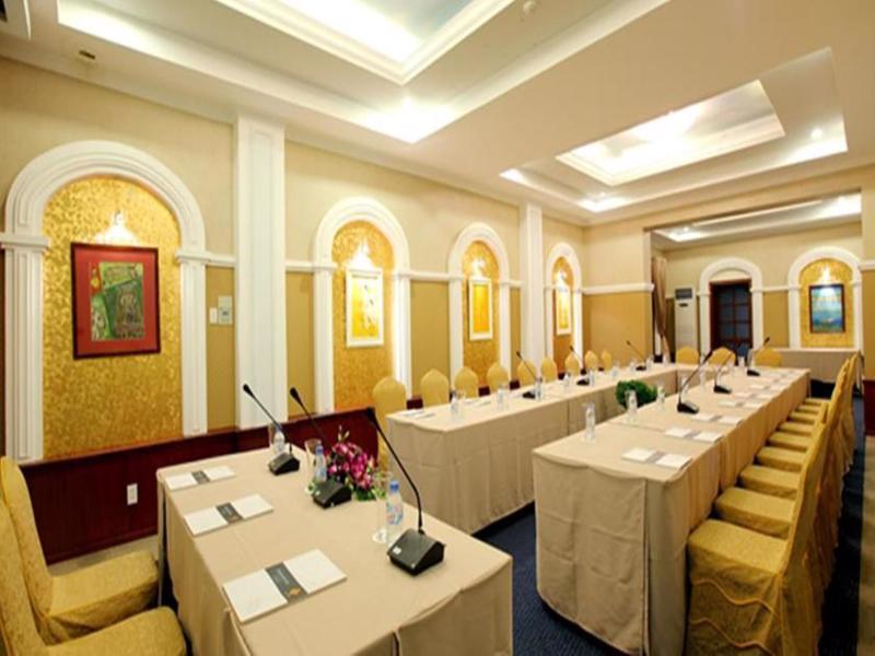 Grand Hotel