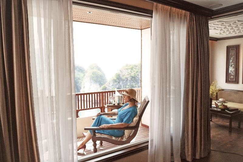 Heritage Line Ylang Cruise - Halong Bay & Lan Ha Bay 5* Hạ Long