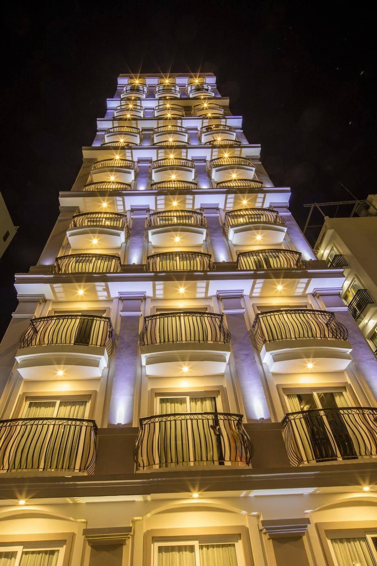 Hotel Balcony 4*