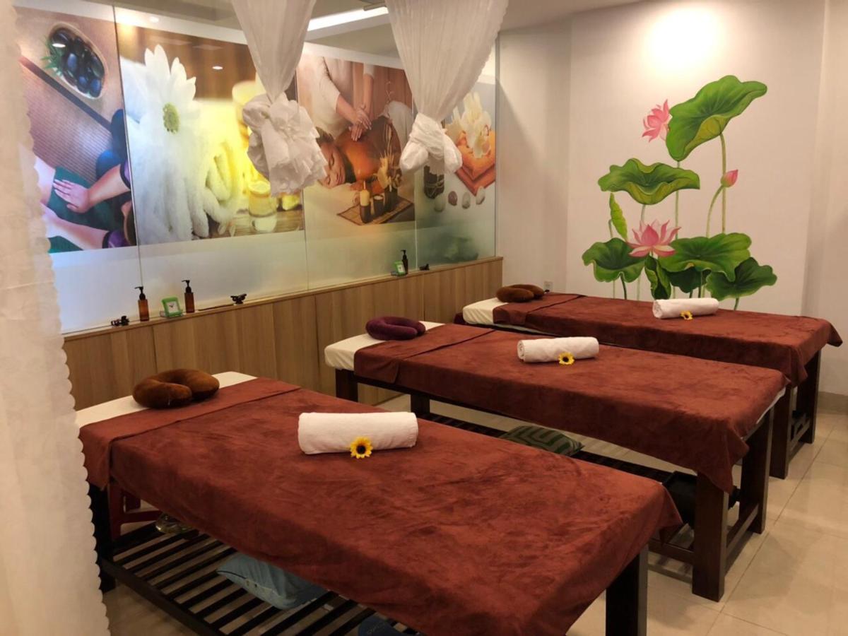 Helios Boutique & 4*