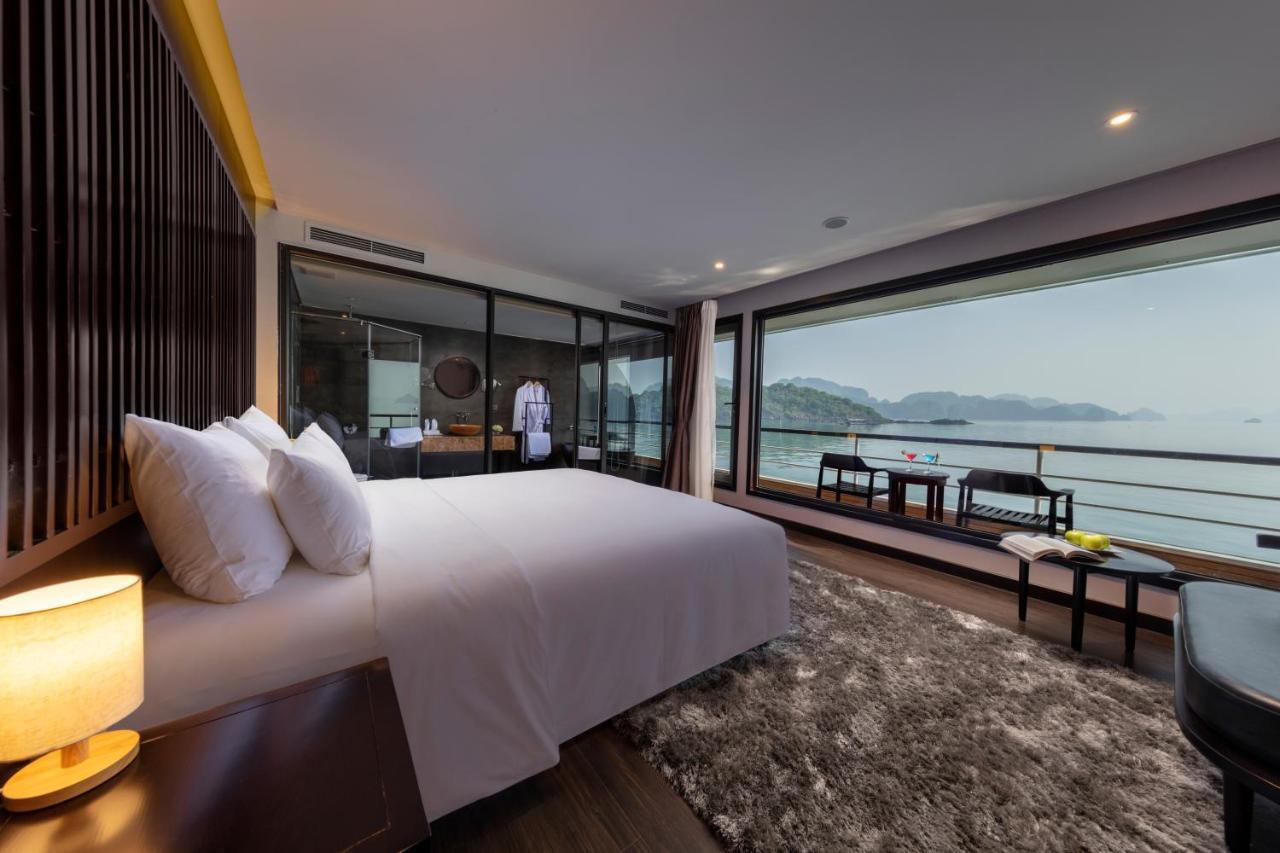 Scarlet Pearl Cruises - Wonder On Lan Ha Bay  5*