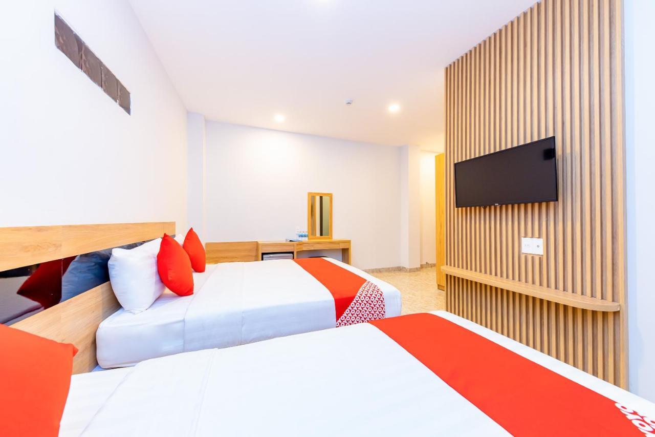 Gold Coast Hotel 2*