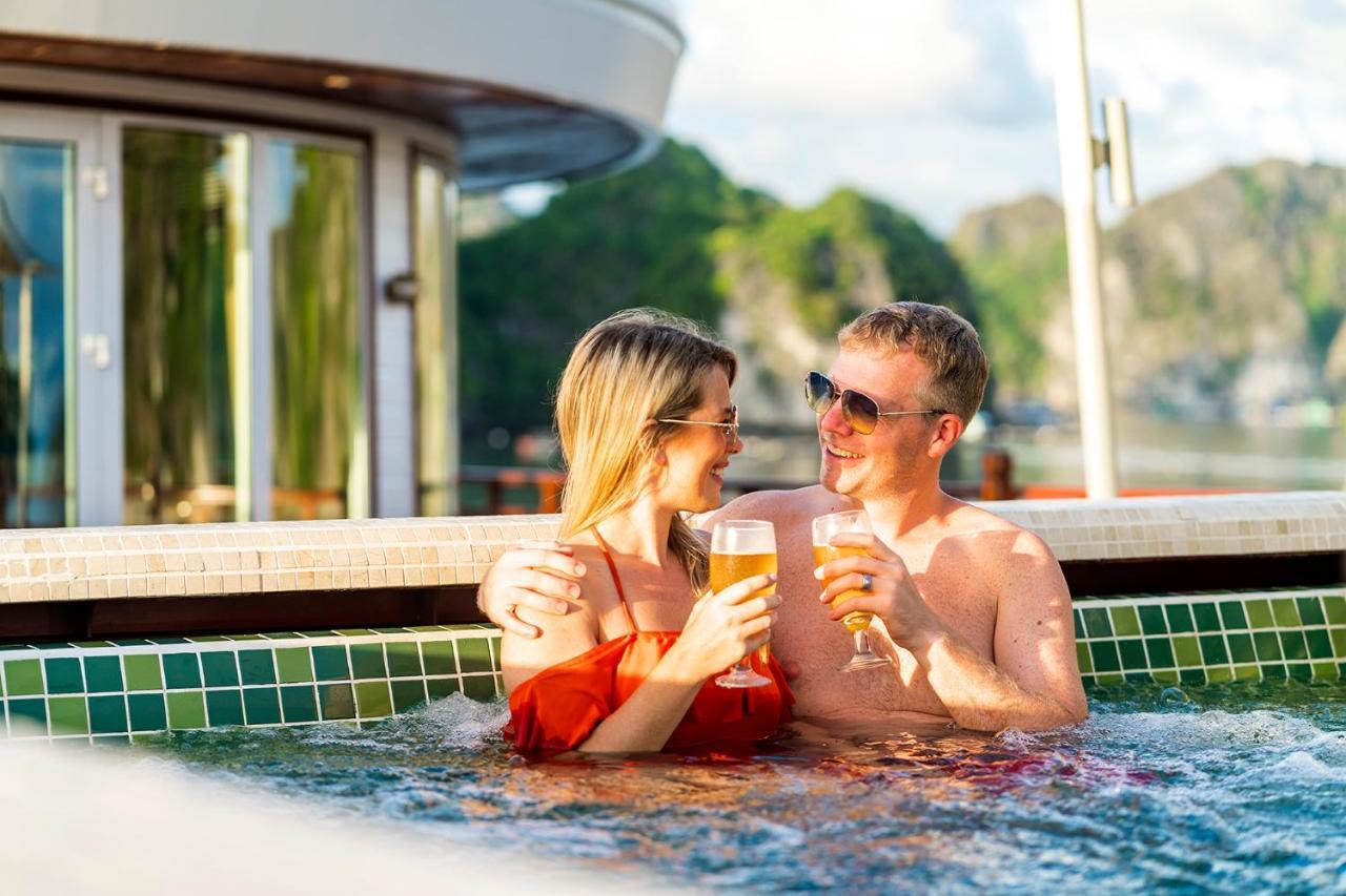 Heritage Line Ylang Cruise - Halong Bay & Lan Ha Bay 5* Hạ Long