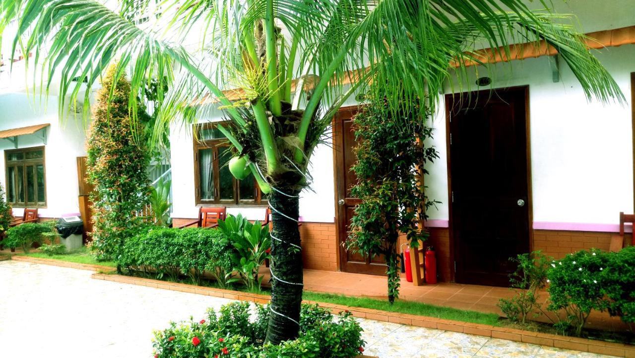 Resort Camellia &