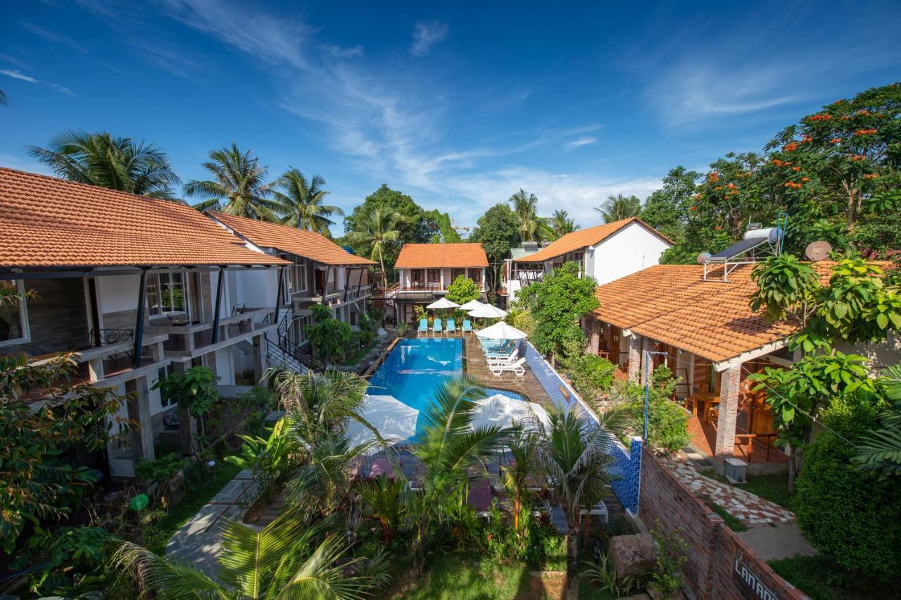 Waves Resort