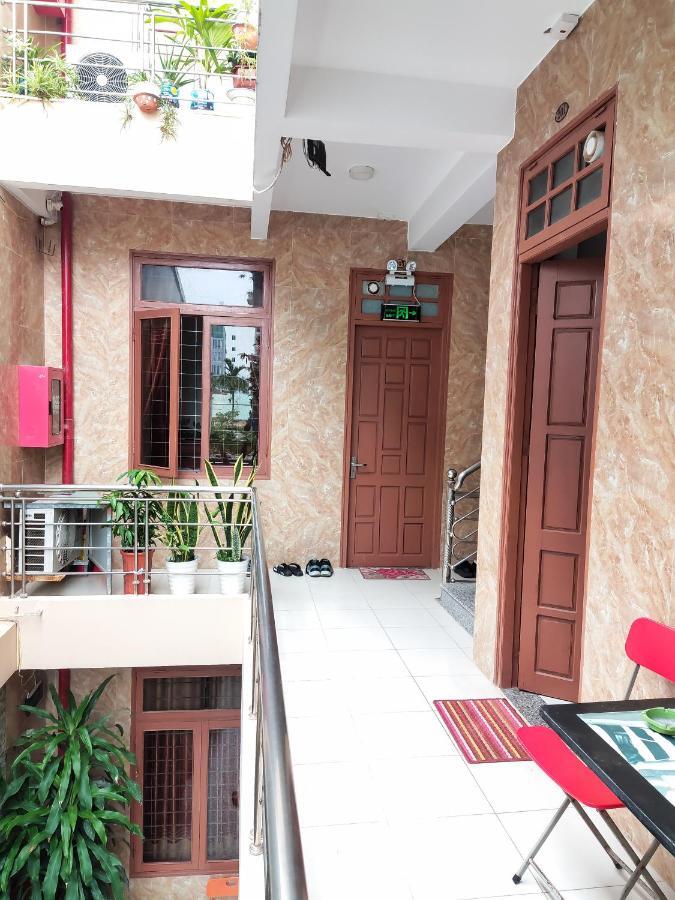 Khang Homestay Beach 2*