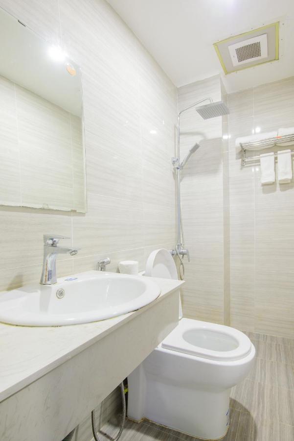 Hotel Azure - Da Nang
