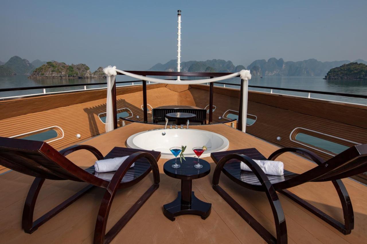Scarlet Pearl Cruises - Wonder On Lan Ha Bay 5* Ha Long
