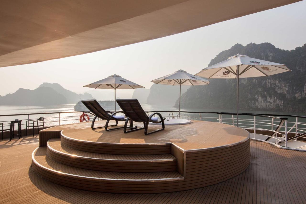 Scarlet Pearl Cruises - Wonder On Lan Ha Bay