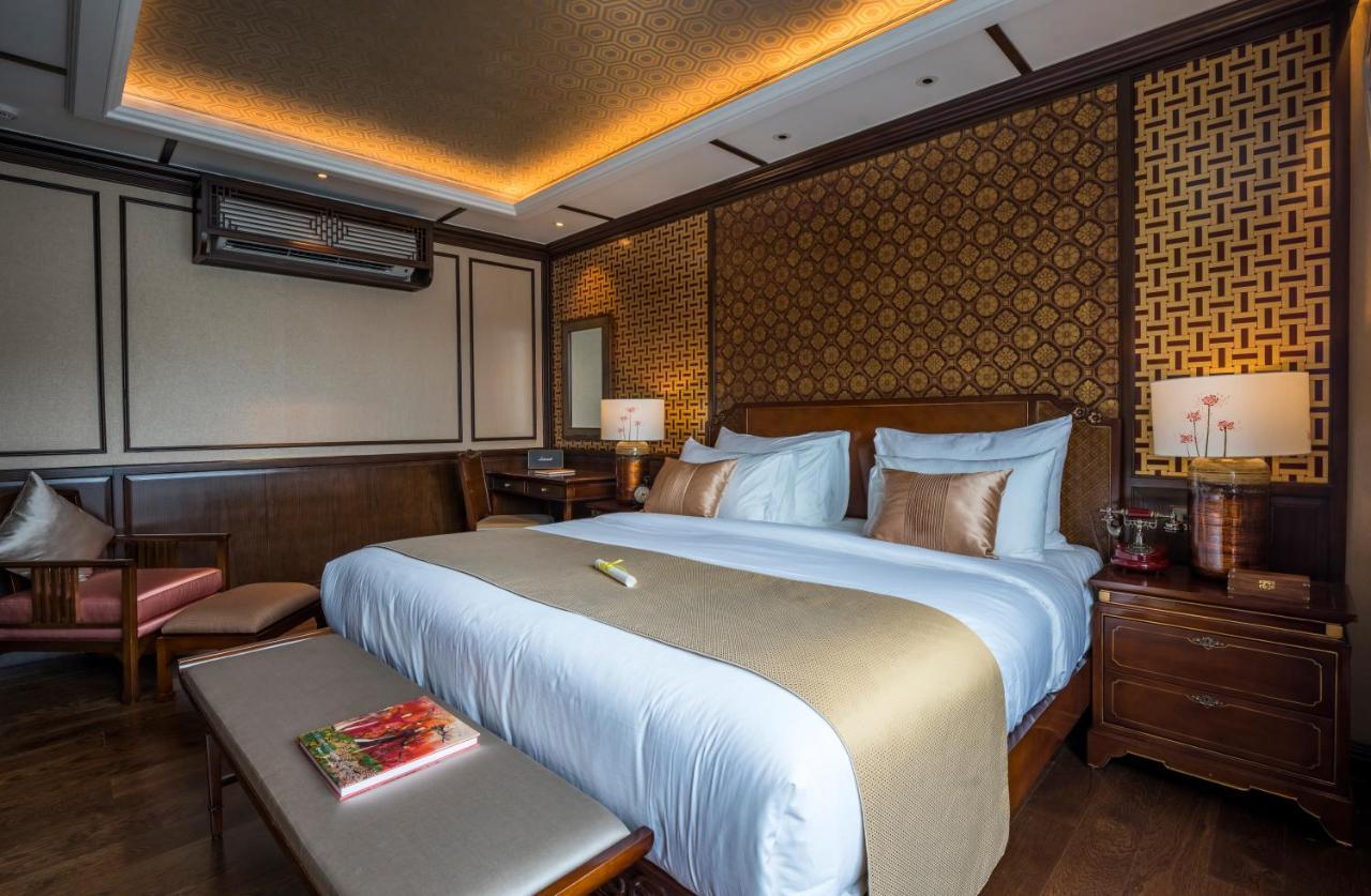 Heritage Line Ylang Cruise - Halong Bay & Lan Ha Bay