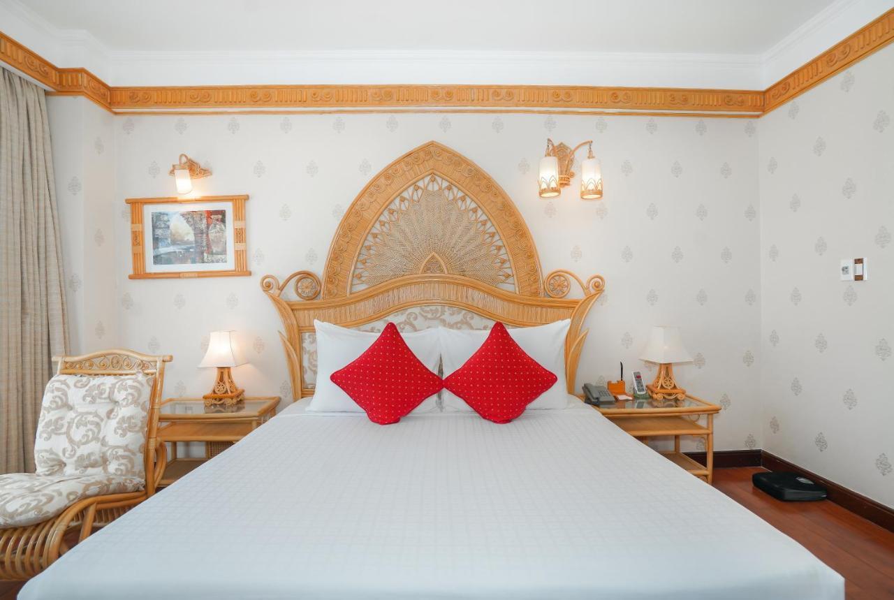 Senriver Hotel 4*