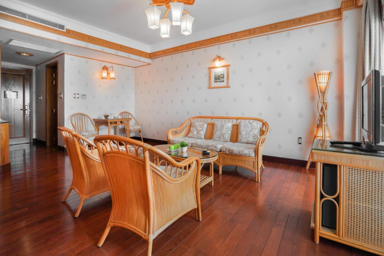 Senriver Hotel 4*