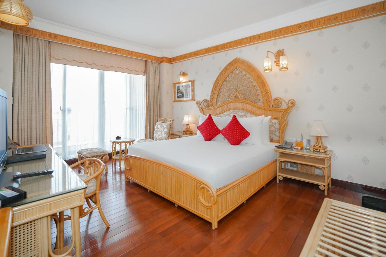 Hotel Senriver 4*