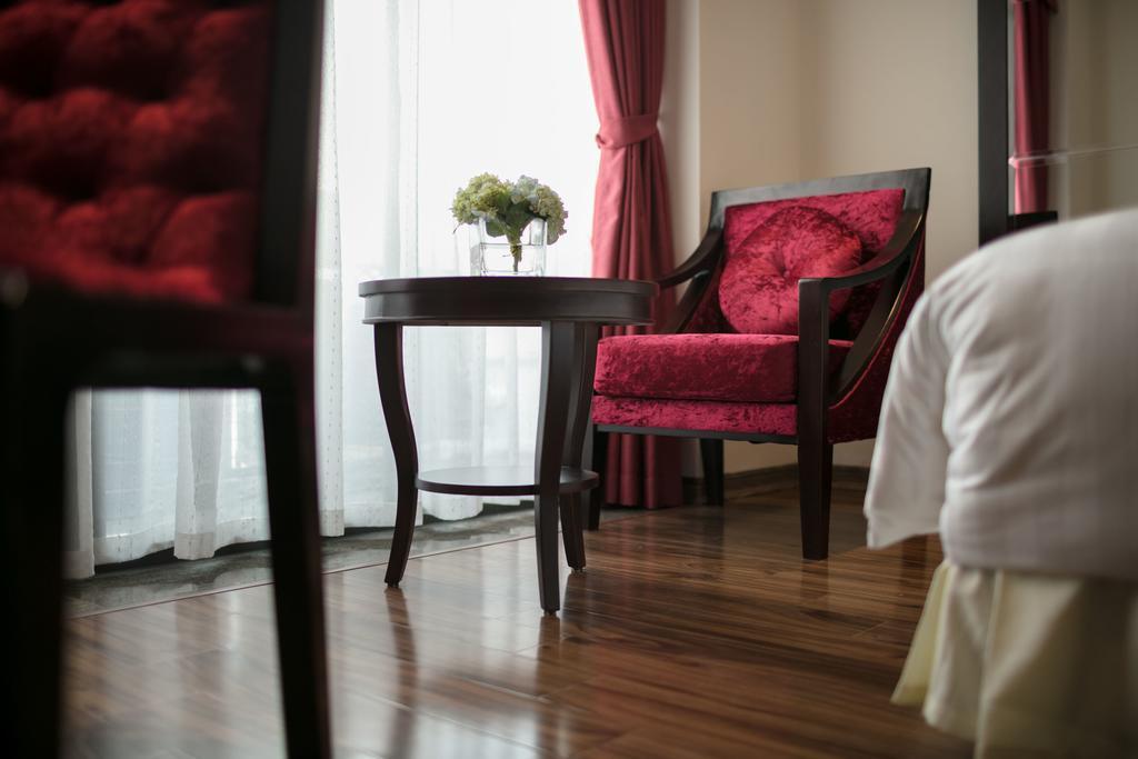Serene Boutique & 4*