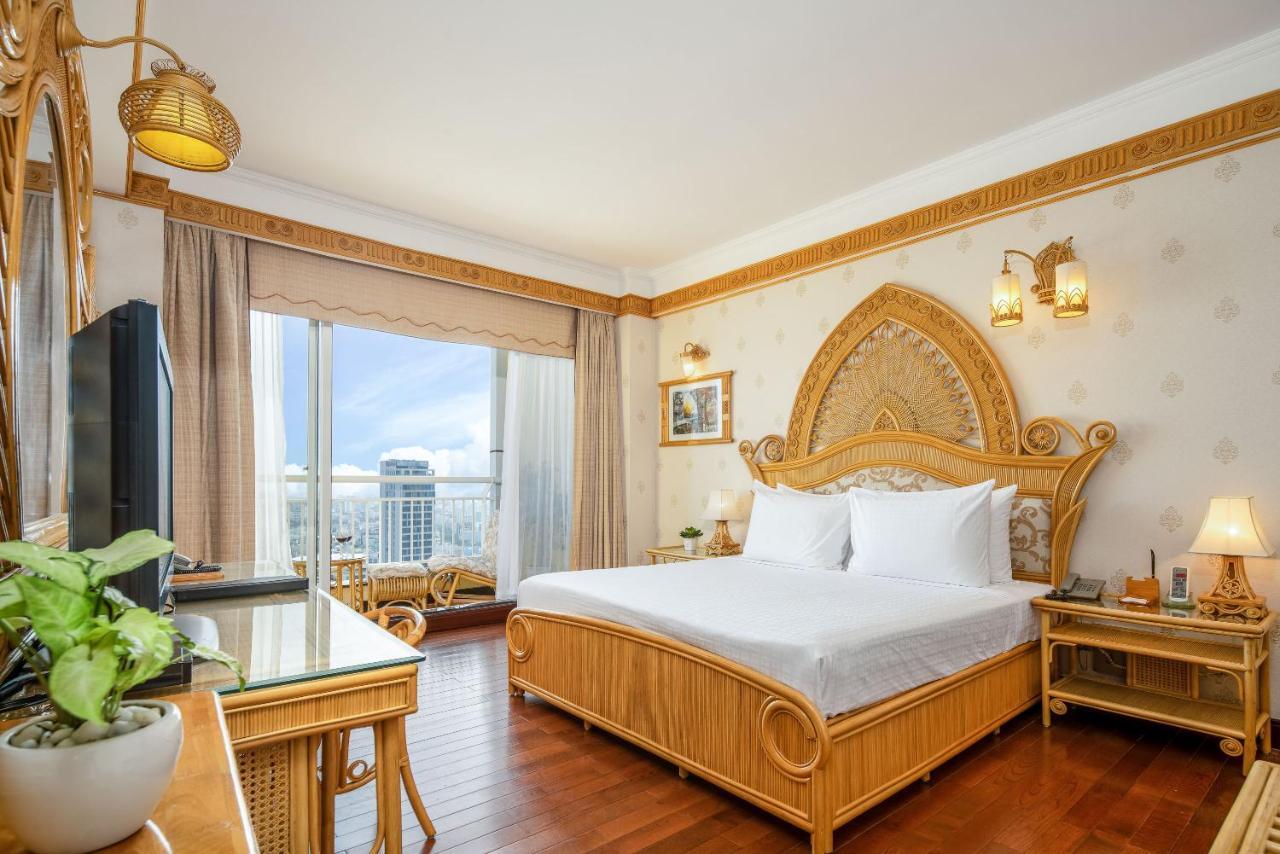 Senriver Hotel 4*